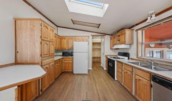 1915 Thomas Jefferson Ave, Battle Mountain, NV 89820