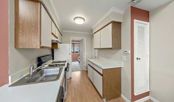 1 Baltusrol Ct 2, Alloway, NJ 07462