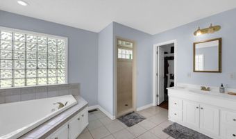 312 S Poplar Ave, Andrews, SC 29510