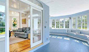 247 Oaklawn Ave, Cranston, RI 02920