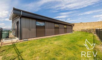 21 Tailwinds Dr, Cody, WY 82414