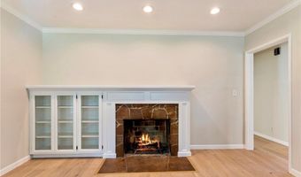 1956 N Roosevelt, Altadena, CA 91001