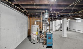 112 Villa Ave, Cranston, RI 02905