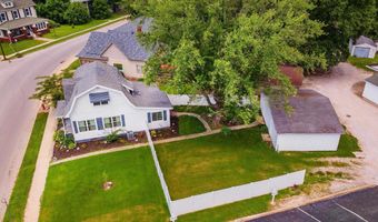 608 N Main St, Bicknell, IN 47512