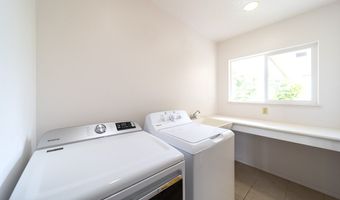 955 KUKUAU St, Hilo, HI 96720