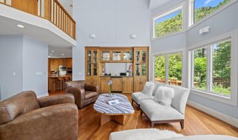 476 Baxter Neck Rd, Barnstable, MA 02630