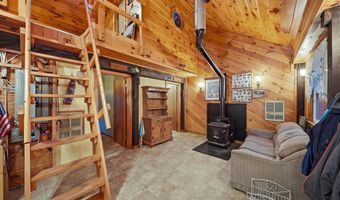 6-8 Field Dr, Ashland, NH 03217