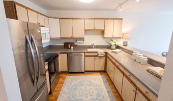 136 Deer Hill Ave 308, Danbury, CT 06810