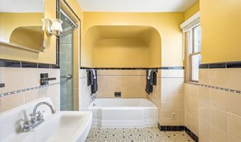 1027 Cedar Ave, Albert Lea, MN 56007