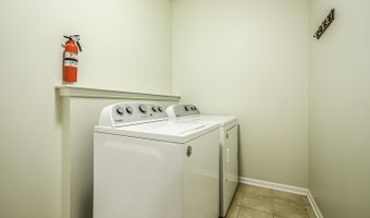 2962 Hunley Dr, Ann Arbor, MI 48105