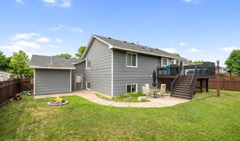 550 Mckinley St, Anoka, MN 55303