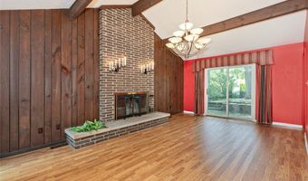191 Parkview Dr, Aurora, OH 44202