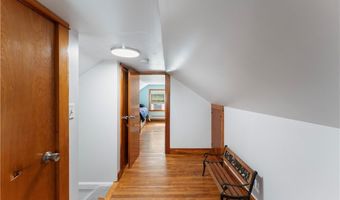 104 Knotty Oak Rd, Coventry, RI 02816