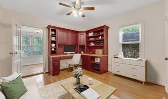 35 Brevoort Rd, Columbus, OH 43214