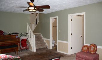 8437 Lockwood Ln, Indianapolis, IN 46217