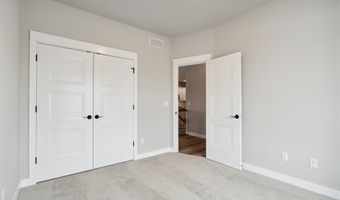 1301 Berkshire Ln, North Liberty, IA 52317