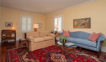 198 Gibbs Ave, Newport, RI 02840