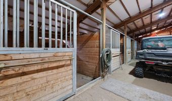 24585 Dodds Rd, Bend, OR 97701