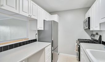 8 Whittier Place 4J, Boston, MA 02114