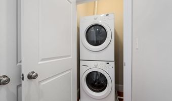 360 W 2nd 11, Boston, MA 02127