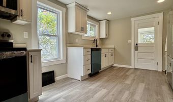 516 Hall St, Bow, NH 03304