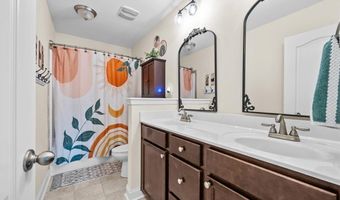 400 Everest Ct, Aberdeen, NC 28315