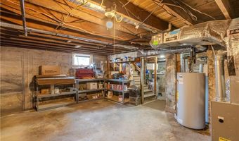 1640 Cranston St, Cranston, RI 02920