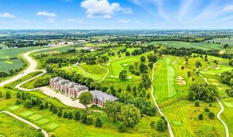 1092 Walnut Ave 117 Bld E, Riverside, IA 52327