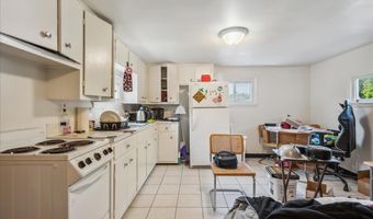 7 Farwell St, Barre, VT 05641