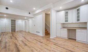 5660 Versailles Ave, Ann Arbor, MI 48103