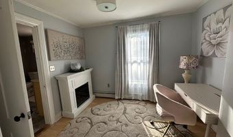 68 Park St, Belfast, ME 04915