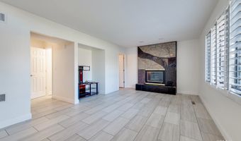 1233 N Hickory Trl, Addison, IL 60101
