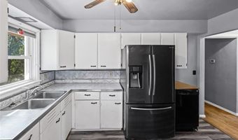 2303 Fairview Dr, Alton, IL 62002