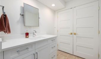 510 Boston Neck Rd, North Kingstown, RI 02852