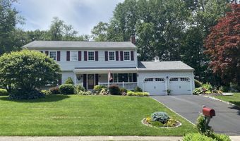 15 Royalwood Ct, Cheshire, CT 06410
