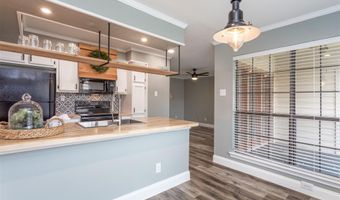 16301 Ledgemont Ln 283, Addison, TX 75001