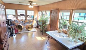 3050 Gaineswood Ave, Baxter Springs, KS 66713