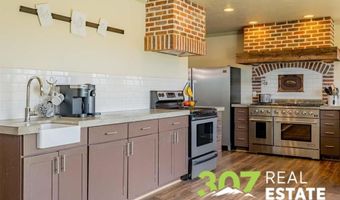2929 E Ave, Cody, WY 82414