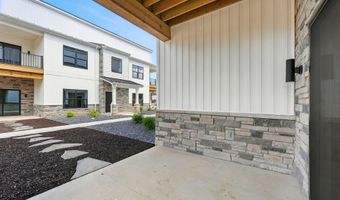 1030 S Wayne St, Angola, IN 46703