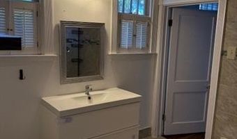 319 EDISON St, Baton Rouge, LA 70806