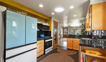 820 NW 12th St, Bend, OR 97703