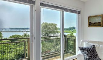 25 Fort Hill Rd, Bristol, RI 02809
