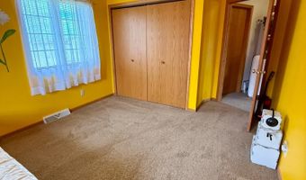 640 LAURISA Ln, Antigo, WI 54409