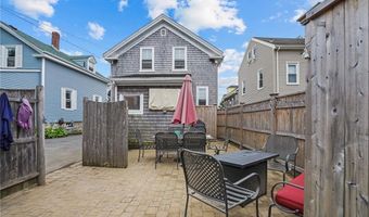 12 Hammond St, Newport, RI 02840
