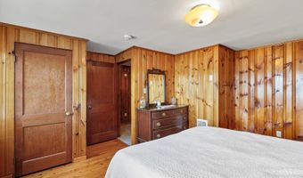 42 Brewster Rd, Barnstead, NH 03225