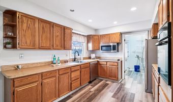 2811 BIRDSEYE Ln, Bowie, MD 20715