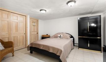 41 Yeoman Ave, Cranston, RI 02920
