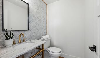 30670 Passageway Pl, Agoura Hills, CA 91301