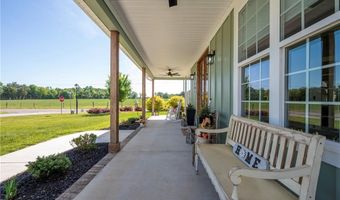 107 Meeting House Ln, Advance, NC 27006