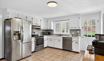 10 Meadowbrook Rd, Auburn, MA 01501